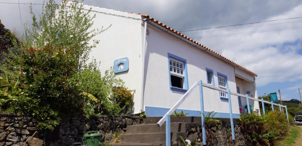 A Barraka: Rent Your Room In Flores! Lajes das Flores Экстерьер фото